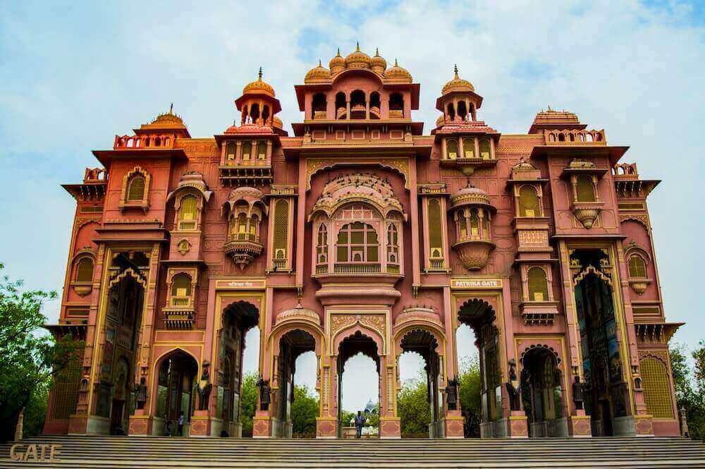 Top Tourist places in Rajasthan Jaipur Jawahar Circle tripazzi
